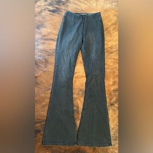 BARGAIN BELLS HIGH RISE STRETCH PULL-ON FLARE JEANS, Size 27x36